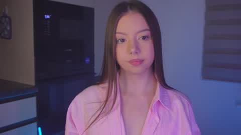 Mila online show from 03/17/26, 04:21