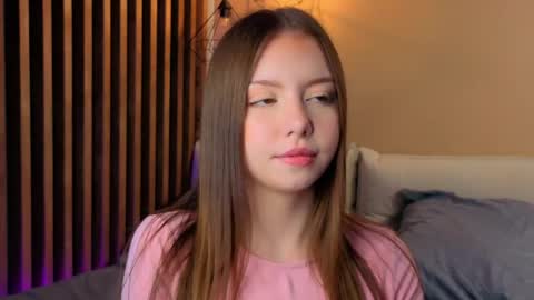 Snapshot of milaice chatting on 04/23/26, 03:14 Mila online show from 04/23/26, 03:14