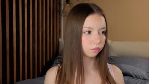 Snapshot of milaice chatting on 05/09/26, 03:17 Mila online show from 05/09/26, 03:17