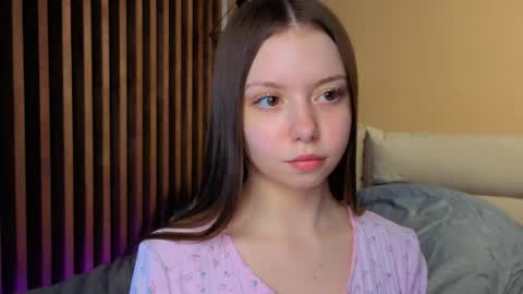 Snapshot of milaice chatting on 05/16/26, 01:10 Mila online show from 05/16/26, 01:10