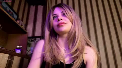 Snapshot of milakittys chatting on 06/11/26, 11:41 milakittys online show from 06/11/26, 11:41
