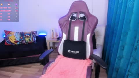 Snapshot of milakunisxx chatting on 03/29/26, 02:11 Lorena online show from 03/29/26, 02:11