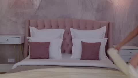 milaleoneli online show from 02/01/26, 03:10