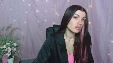 Snapshot of milaloona chatting on 04/22/26, 06:16 Milaloona online show from 04/22/26, 06:16