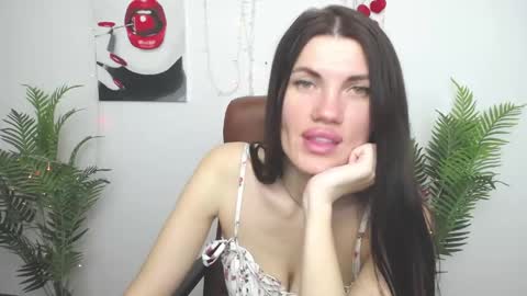 Snapshot of milaloona chatting on 05/08/26, 06:52 Milaloona online show from 05/08/26, 06:52