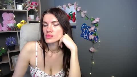 Snapshot of milaloona chatting on 05/24/26, 06:18 Milaloona online show from 05/24/26, 06:18