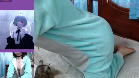 Mila-Lunala online show from 02/28/25, 12:43