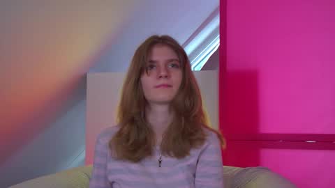 Mila online show from 04/15/26, 07:04