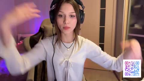 Snapshot of milamiuu chatting on 02/01/26, 04:49 milamiuu online show from 02/01/26, 04:49