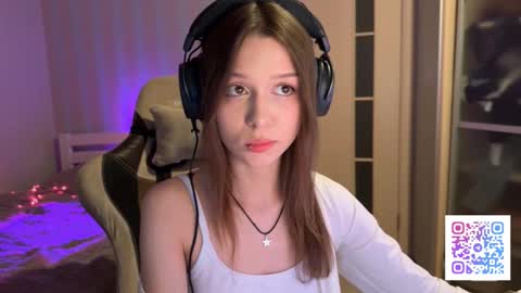 Snapshot of milamiuu chatting on 02/04/26, 01:44 milamiuu online show from 02/04/26, 01:44