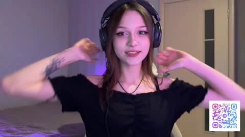 Snapshot of milamiuu chatting on 02/16/26, 03:41 milamiuu online show from 02/16/26, 03:41