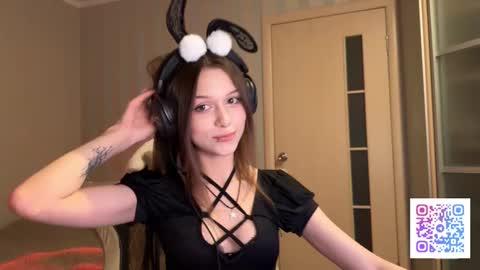 Snapshot of milamiuu chatting on 02/17/26, 04:02 milamiuu online show from 02/17/26, 04:02