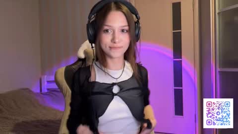 Snapshot of milamiuu chatting on 02/28/26, 01:45 milamiuu online show from 02/28/26, 01:45