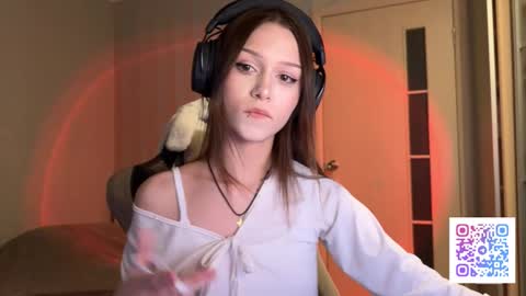 Snapshot of milamiuu chatting on 03/06/26, 03:08 milamiuu online show from 03/06/26, 03:08