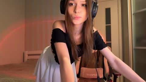 Snapshot of milamiuu chatting on 07/09/26, 05:06 milamiuu online show from 07/09/26, 05:06