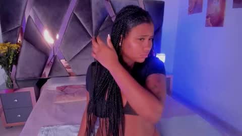 Milan  online show from 12/03/25, 05:55