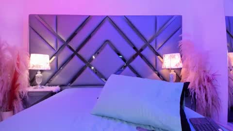 milan_lewiss online show from 03/23/26, 11:47