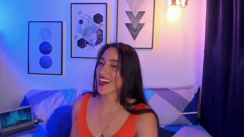 Snapshot of milan_roux chatting on 12/02/24, 11:51 Milane online show from 12/02/24, 11:51