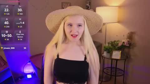 Milana online show from 11/28/25, 12:24