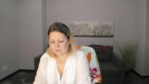 Milana online show from 01/10/25, 09:55