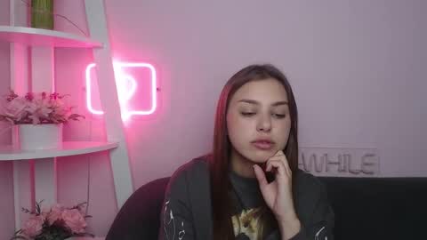 milanaangelas online show from 11/03/25, 08:32