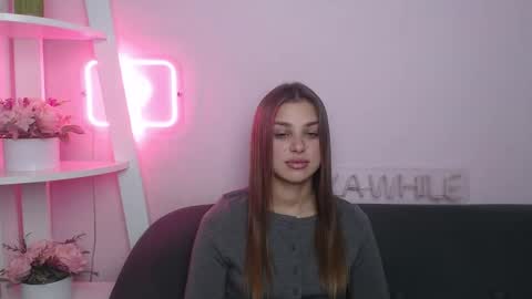 milanaangelas online show from 11/15/25, 06:04