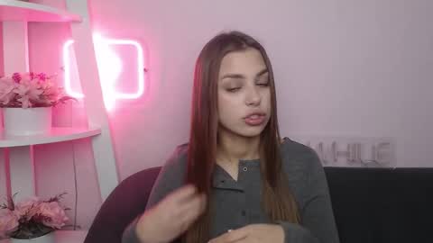 milanaangelas online show from 12/14/25, 05:46