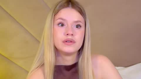 MilanaBalmain online show from 01/13/26, 04:29