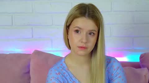 MilanaBalmain online show from 03/16/26, 04:29