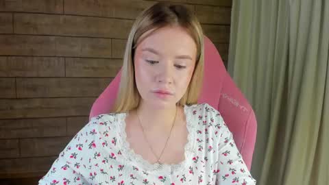 MilanaBalmain online show from 03/23/26, 04:27