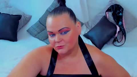 Lana online show from 10/08/25, 07:28