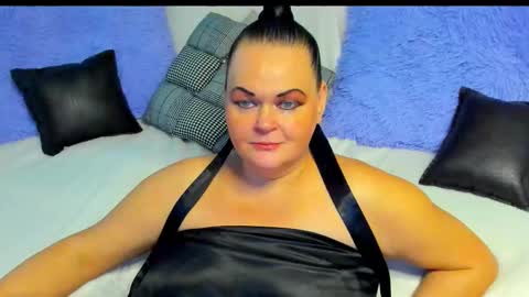 Snapshot of milanabiegert chatting on 11/08/25, 06:13 Lana online show from 11/08/25, 06:13