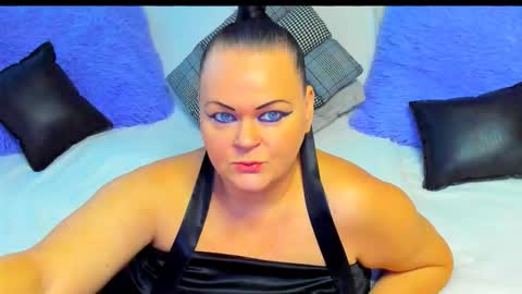 Snapshot of milanabiegert chatting on 11/24/25, 07:41 Lana online show from 11/24/25, 07:41