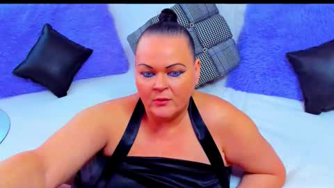 Snapshot of milanabiegert chatting on 11/25/25, 09:09 Lana online show from 11/25/25, 09:09