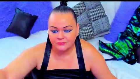 Snapshot of milanabiegert chatting on 11/28/25, 08:50 Lana online show from 11/28/25, 08:50