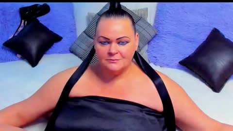 Snapshot of milanabiegert chatting on 12/04/25, 11:30 Lana online show from 12/04/25, 11:30