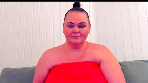 Snapshot of milanabiegert chatting on 01/09/26, 01:36 Lana online show from 01/09/26, 01:36