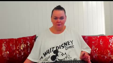 Snapshot of milanabiegert chatting on 01/18/26, 02:43 Lana online show from 01/18/26, 02:43