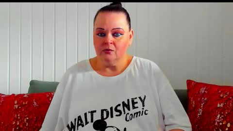 Snapshot of milanabiegert chatting on 01/19/26, 11:03 Lana online show from 01/19/26, 11:03