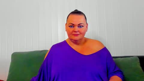 Snapshot of milanabiegert chatting on 02/10/26, 12:09 Lana online show from 02/10/26, 12:09