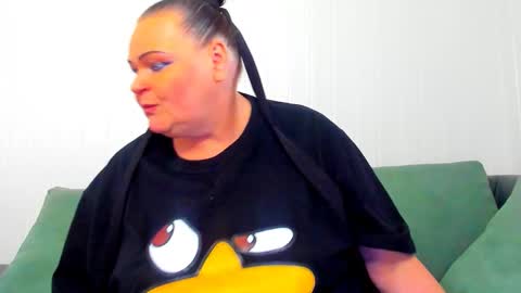 Snapshot of milanabiegert chatting on 03/13/26, 01:18 Lana online show from 03/13/26, 01:18