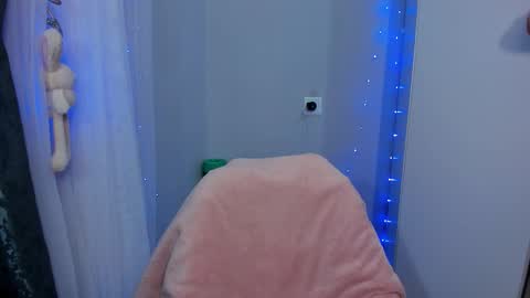 Snapshot of milanabrittt chatting on 01/17/26, 06:33 Milana online show from 01/17/26, 06:33