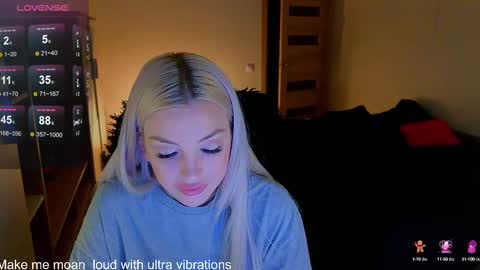 Snapshot of milanafox_ chatting on 03/05/25, 09:37 Lana online show from 03/05/25, 09:37