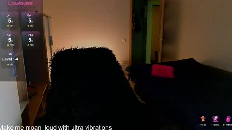 Snapshot of milanafox_ chatting on 03/11/25, 09:26 Lana online show from 03/11/25, 09:26