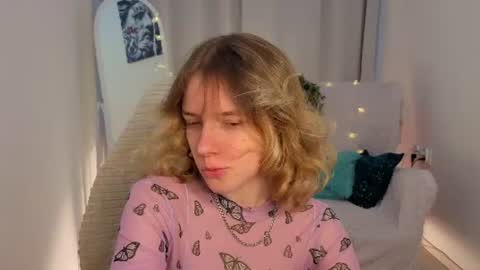 Milaray online show from 06/12/26, 05:17