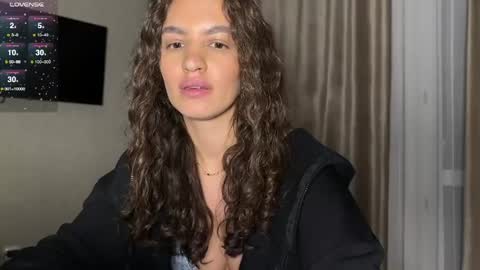 Snapshot of milanasugar chatting on 04/16/26, 09:39 milanasugar online show from 04/16/26, 09:39