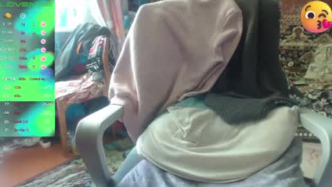 Snapshot of milanasvethoney chatting on 03/19/26, 11:36 Luna-- link in bio online show from 03/19/26, 11:36