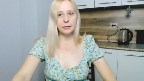 Milena online show from 12/04/24, 03:37