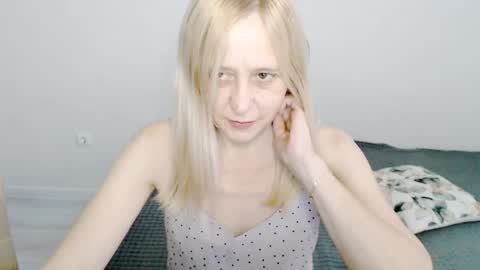 Milena online show from 02/16/25, 07:59