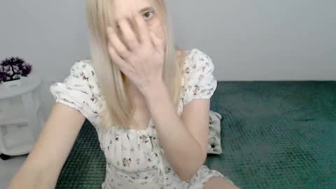 Milena online show from 03/03/25, 06:37